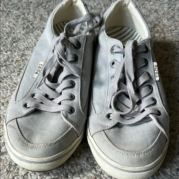 Taos Light Grey Lace-Up Sneakers Womens Size 9 - Picture 7 of 8